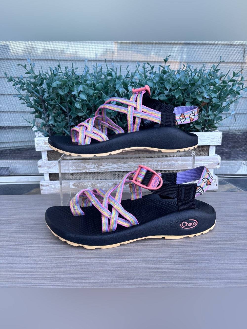 Chaco ZX2 Ice Cream Pattern
Classic Sandals Size 7